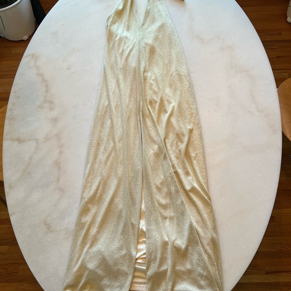Open back floor length dress - Picture 3 of 4